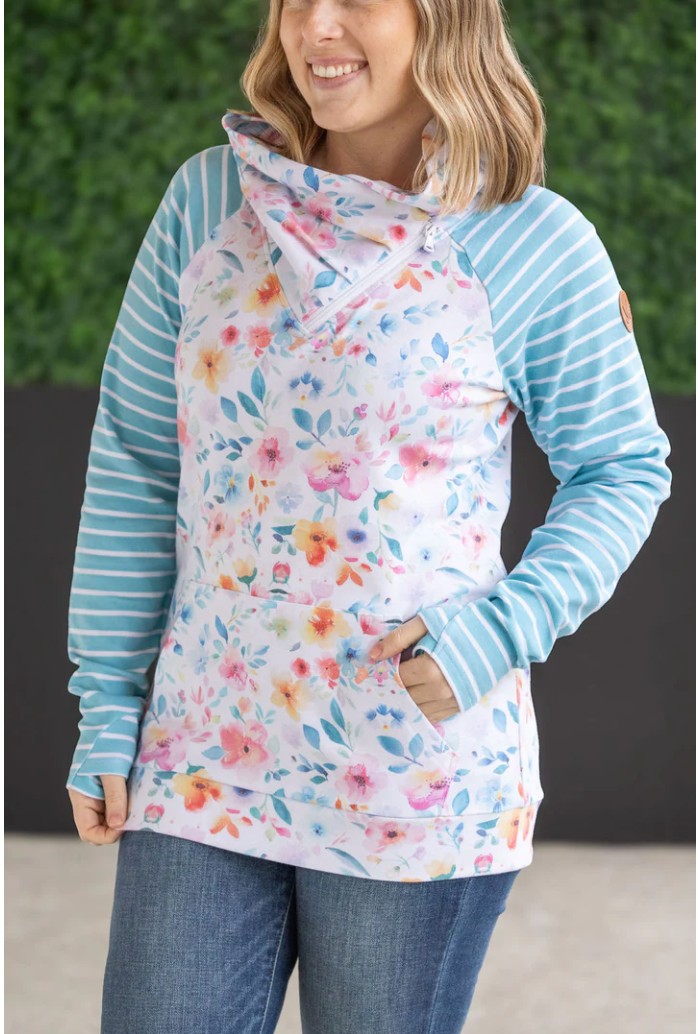 EN ROUTE Zoey ZipCowl Sweatshirt - Watercolor Floral and Stripes